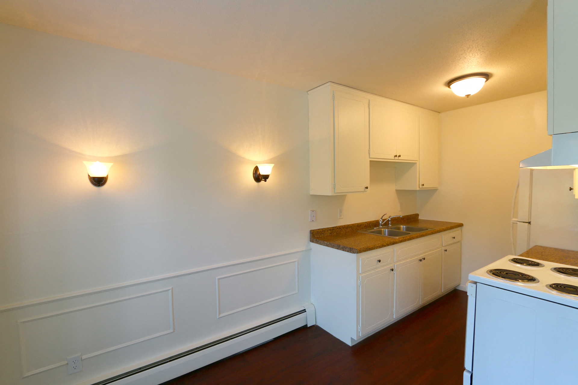 Cedar Manor Apartments Image 7
